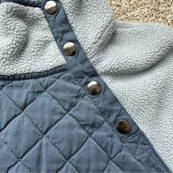 Abercrombie & Fitch Pullover - Blue Quilted Fleece Pullover Women Small - Picture 4 of 8